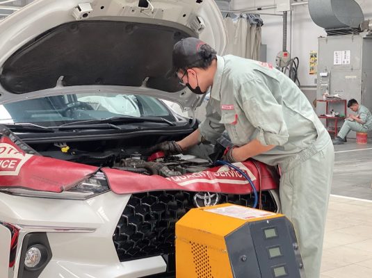 Kinh nghiệm lái xe Toyota tiết kiệm nhiên liệu