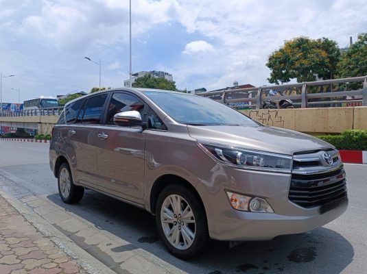 So sánh xe Toyota cũ và mới