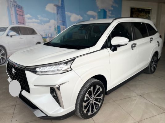 Toyota Veloz có phải là bản nâng cấp của Avanza