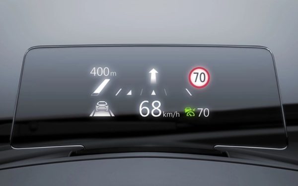 HUD trên ô tô Toyota là gì